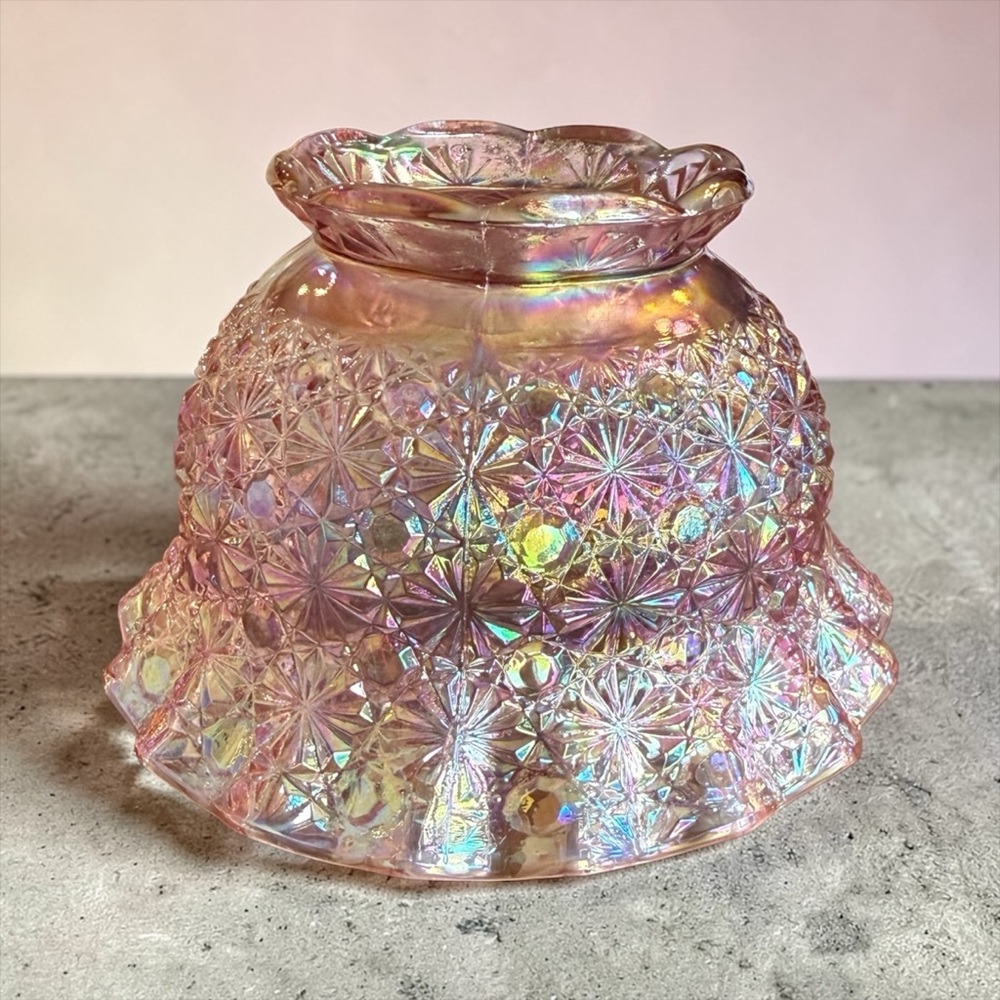 Vintage L.E. Smith Iridescent Pink Carnival Glass Bowl - Picture 4 of 9